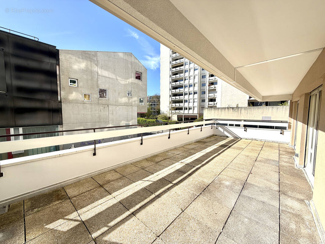 Appartement à PARIS-20E