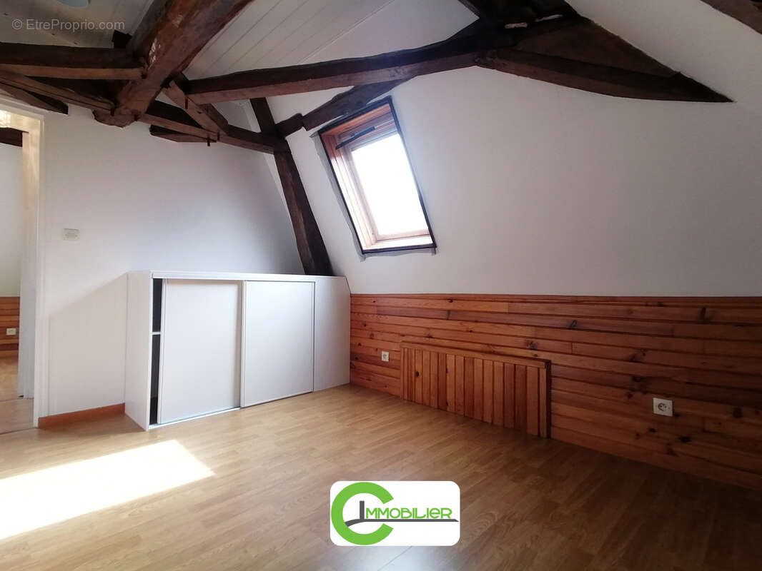 Maison à SEMUR-EN-VALLON