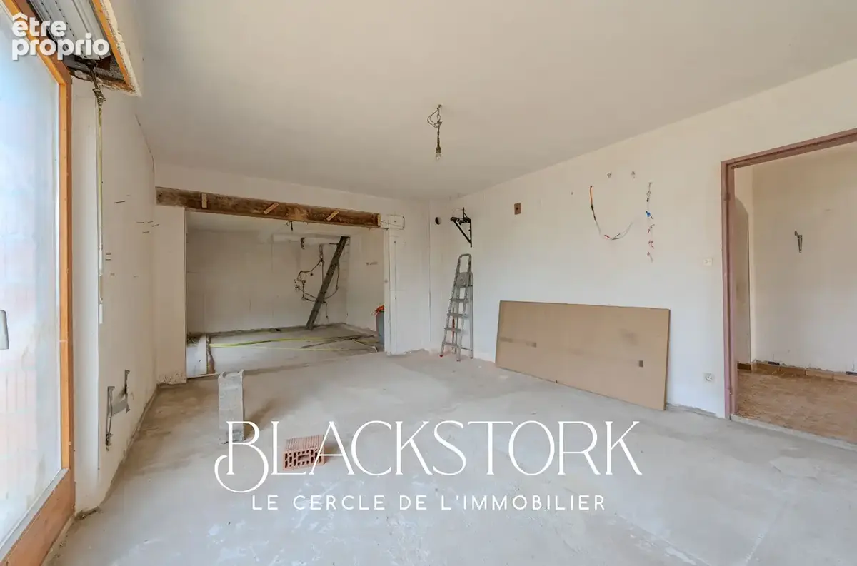 Maison à rénover de 175 m² sur plus de 8 ares - photo 6