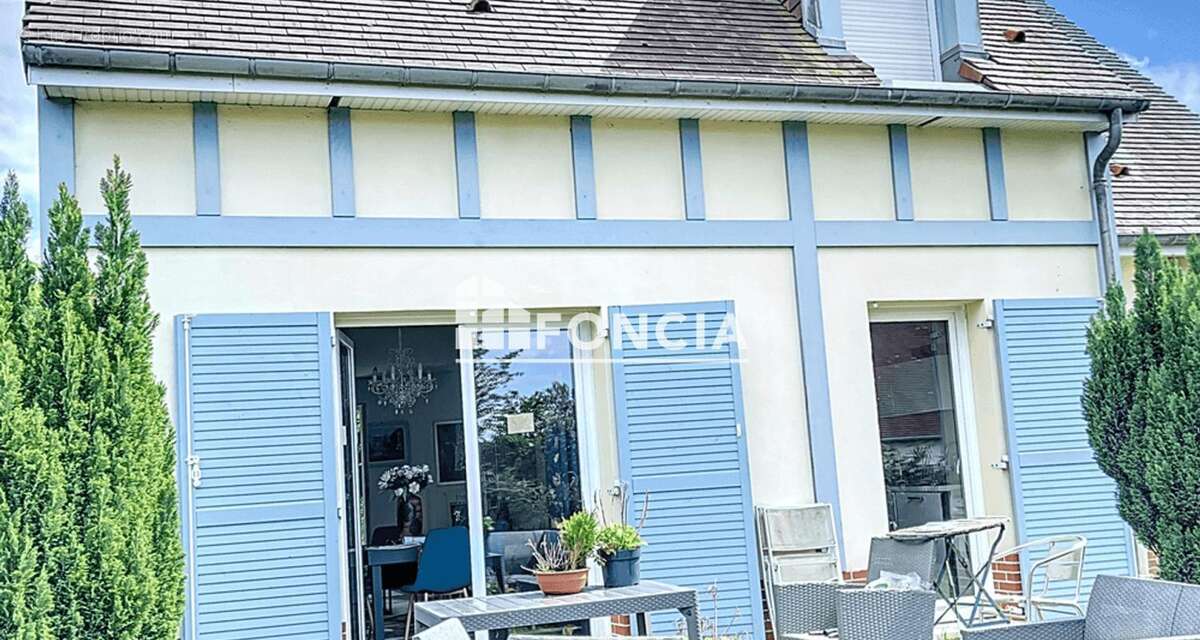 Située à Touques, à 5 minutes de Deauville, maison à vendre d'une superficie de 119 m2 - photo 4