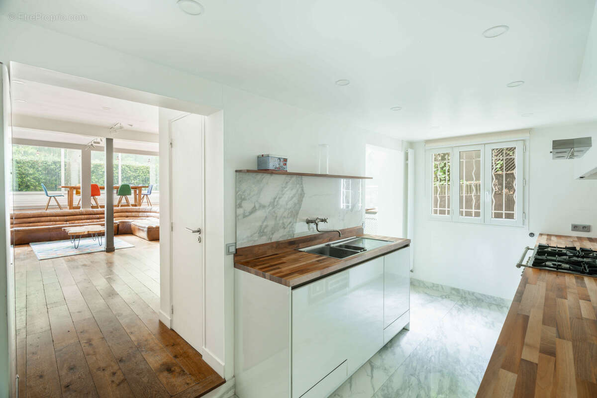 Maison à PARIS-17E