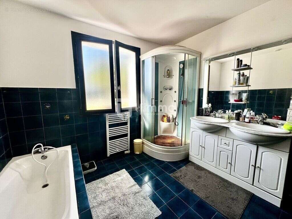 Maison à MONTPON-MENESTEROL