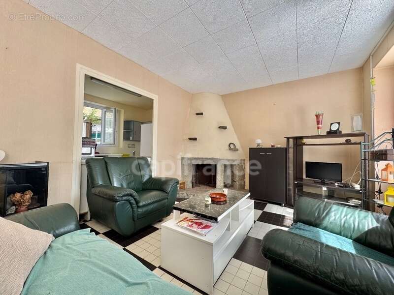 Maison à FERRIERES-SUR-SICHON