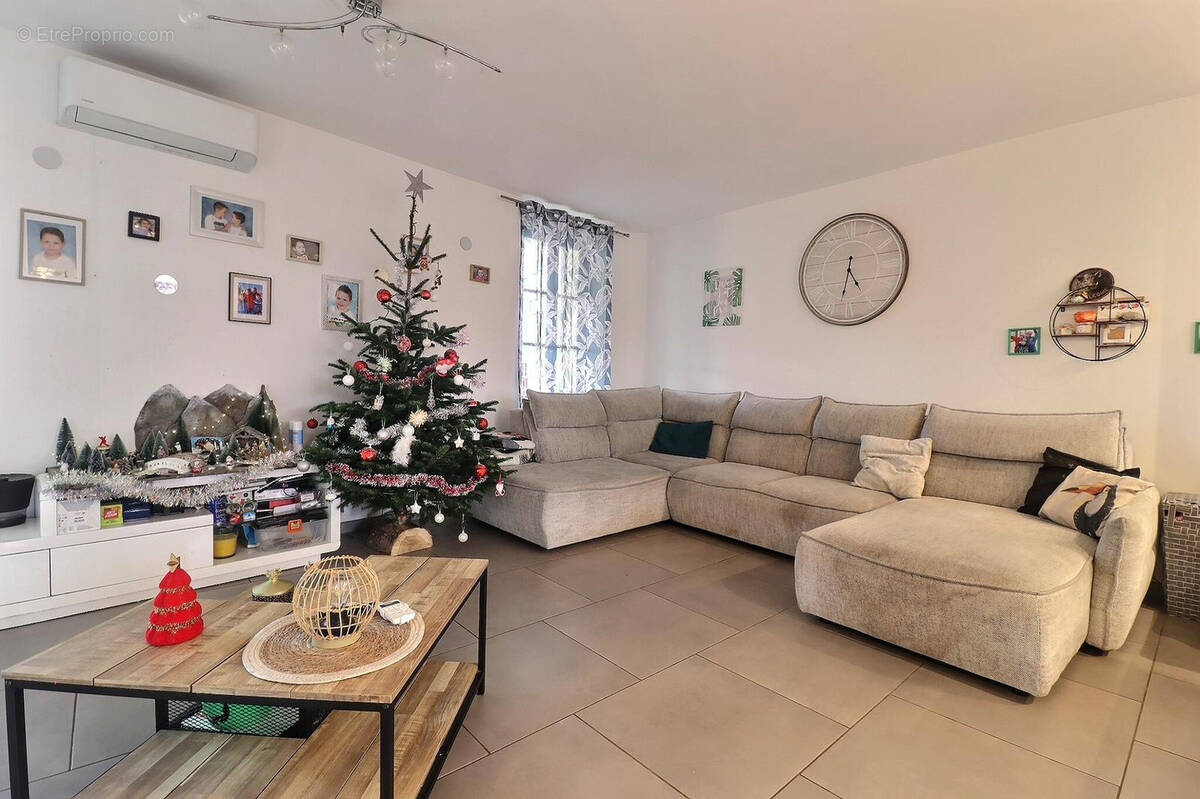 Maison à CAMPS-LA-SOURCE