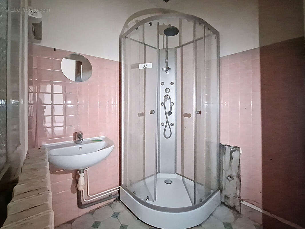 Appartement à MARCILLY-LE-CHATEL