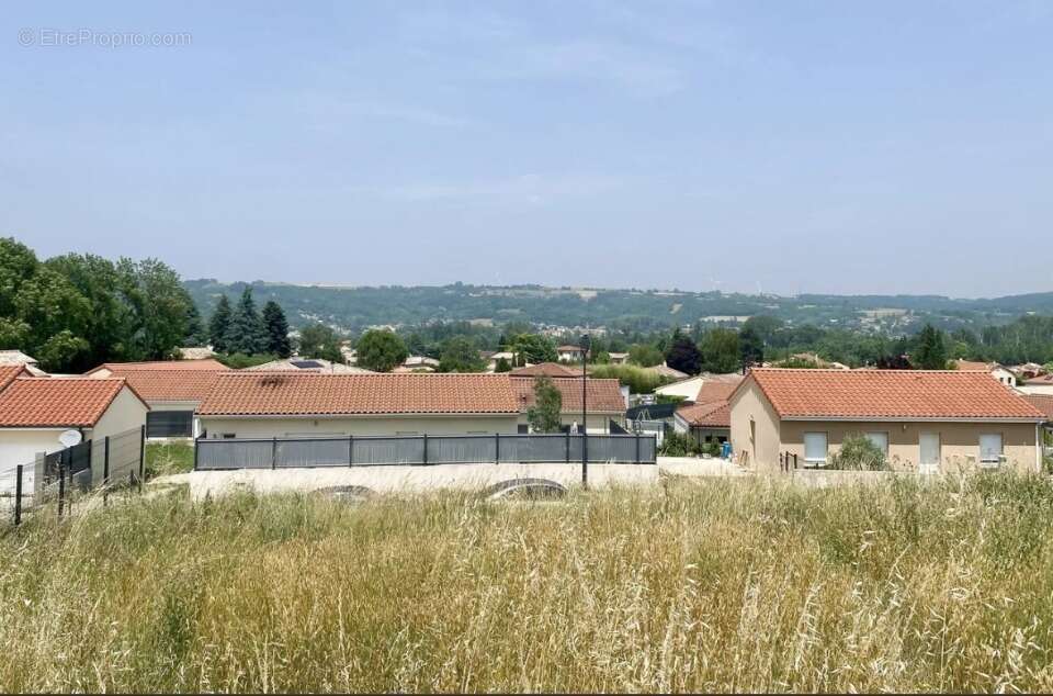 Terrain à SAINT-BARTHELEMY-DE-VALS