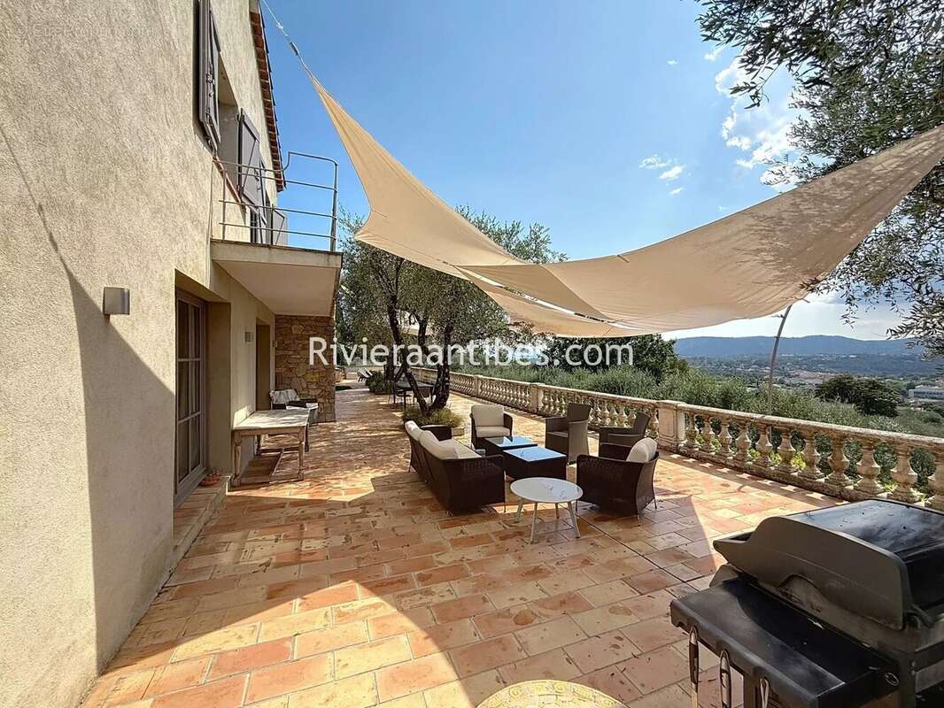 Maison à MOUANS-SARTOUX