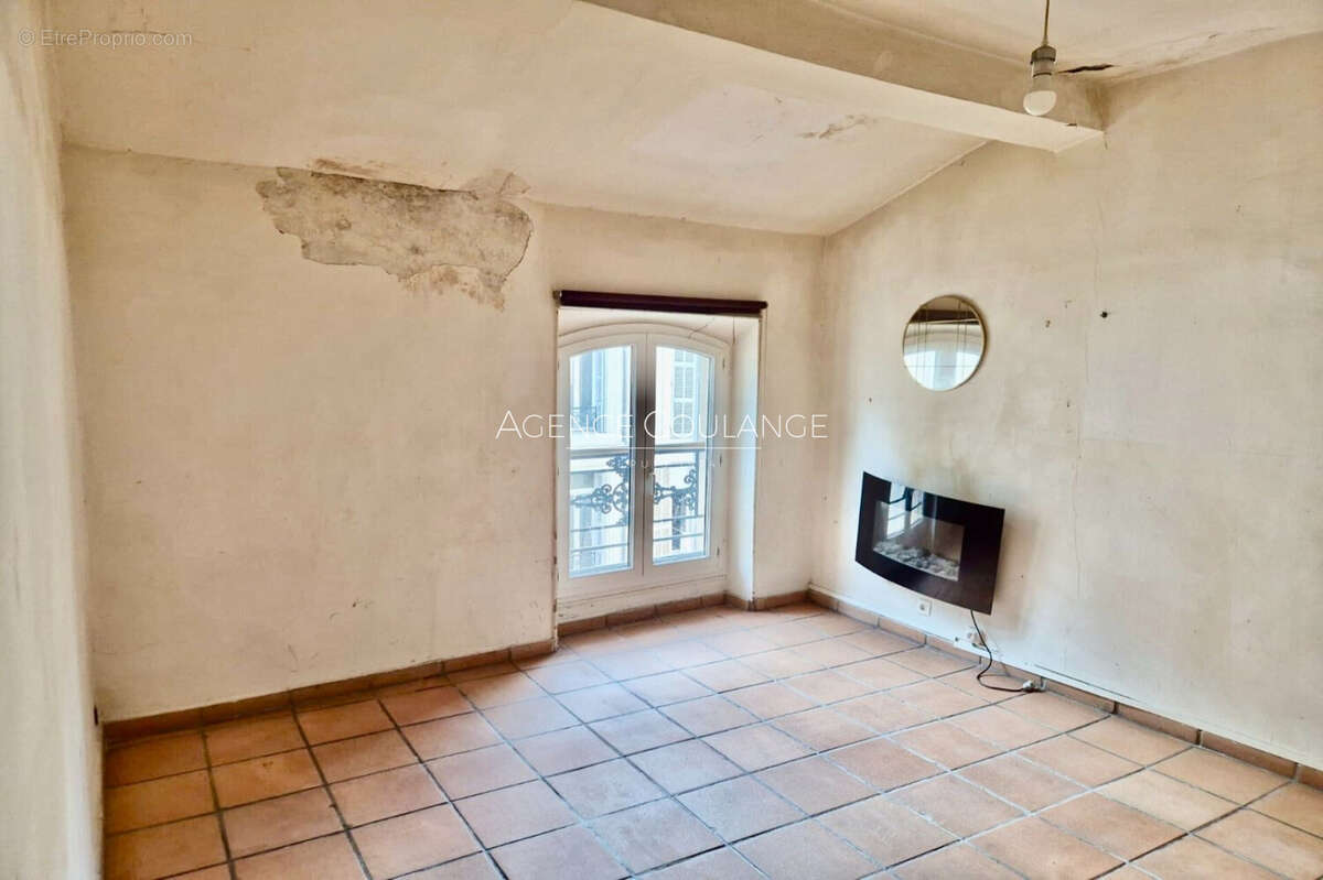 Appartement à MARSEILLE-6E