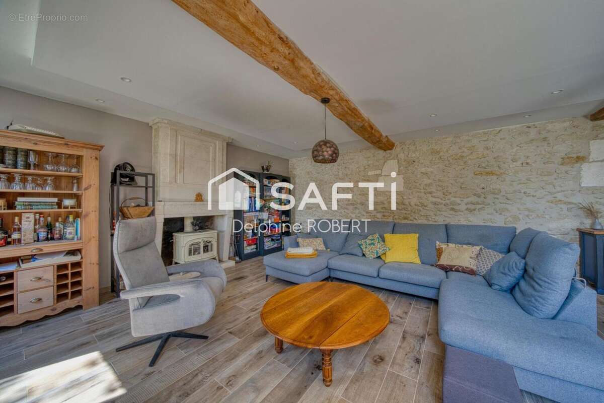 Maison 248 m² à Venerand  - photo 6