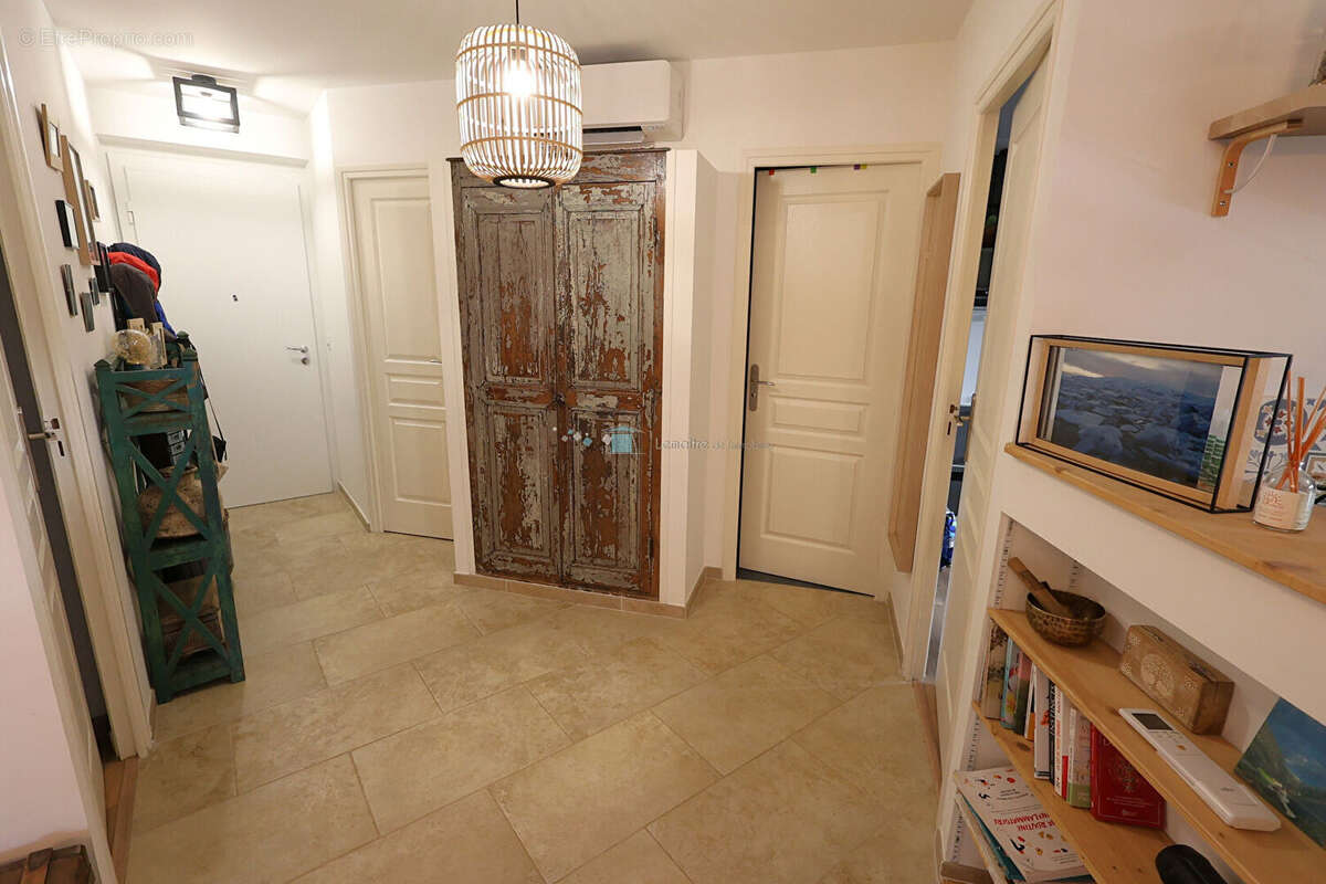 Appartement à LES ADRETS-DE-L'ESTEREL