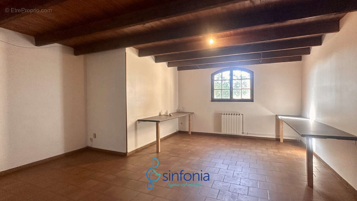 Maison à SAINT-LAURENT-LA-VERNEDE