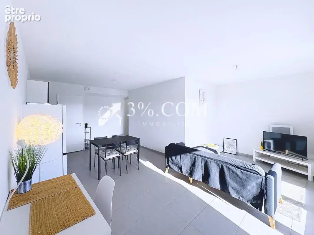 Appartement T2 moderne de 48 m2 avec terrasse et vue dégagée - photo 3