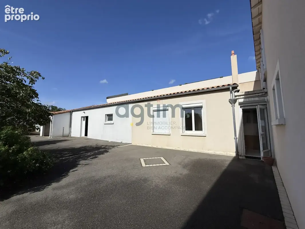 Chavagnes-en-Paillers, centre, maison 141m2 hab, 4 chambres, garage, dépendances, terrain 787m2, clos - photo 4
