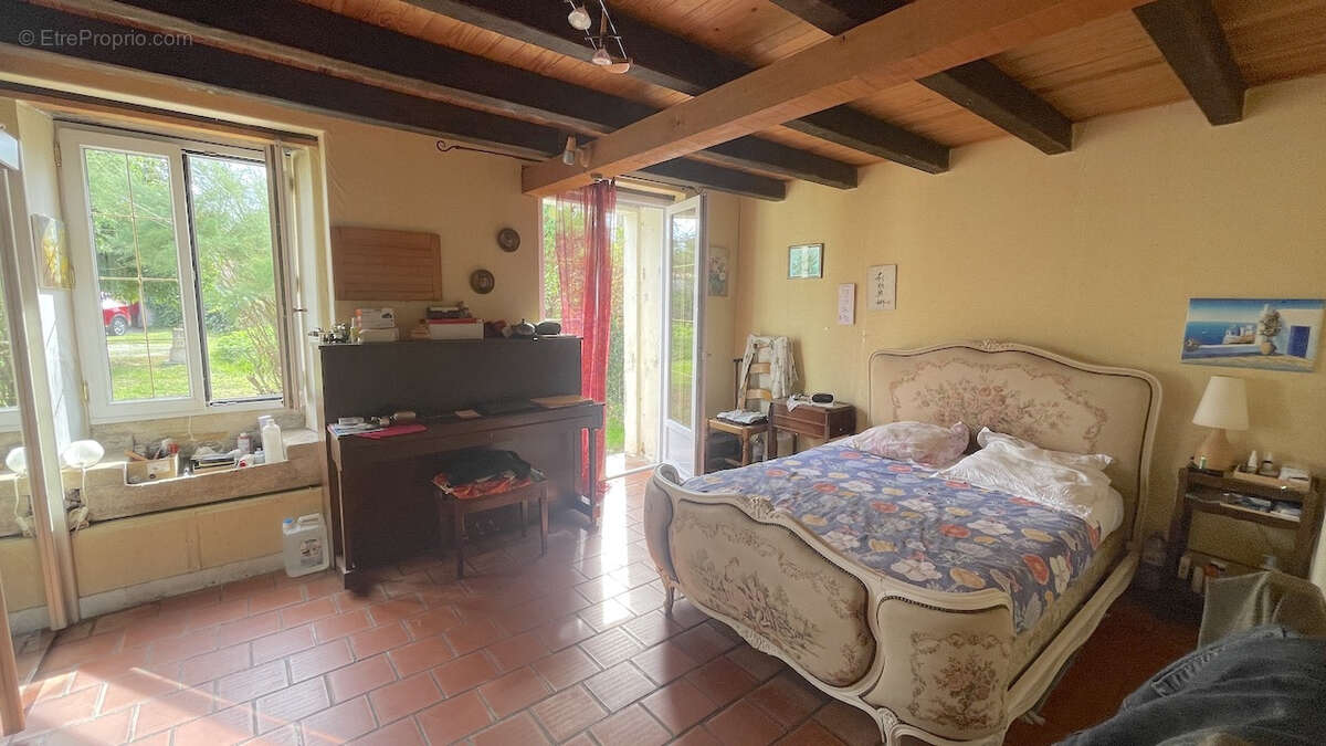 Maison à LANDIRAS