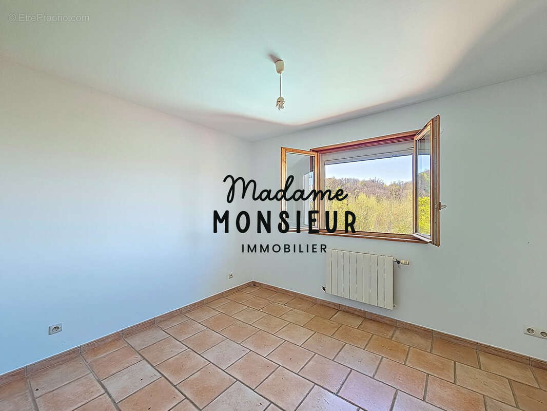 Maison à SAINT-CHEF