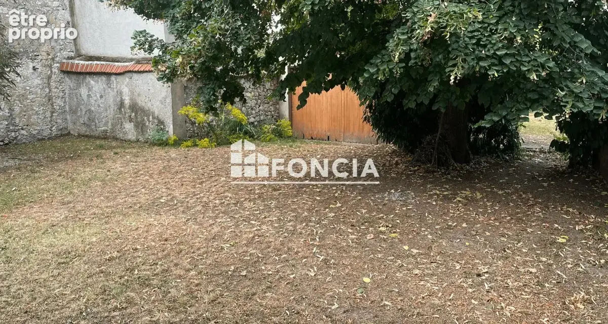 En plein centre ville de bonnieres sur seine au calme maison sur sous-sol avec un grand garage et un jardin clos de murs - photo 2