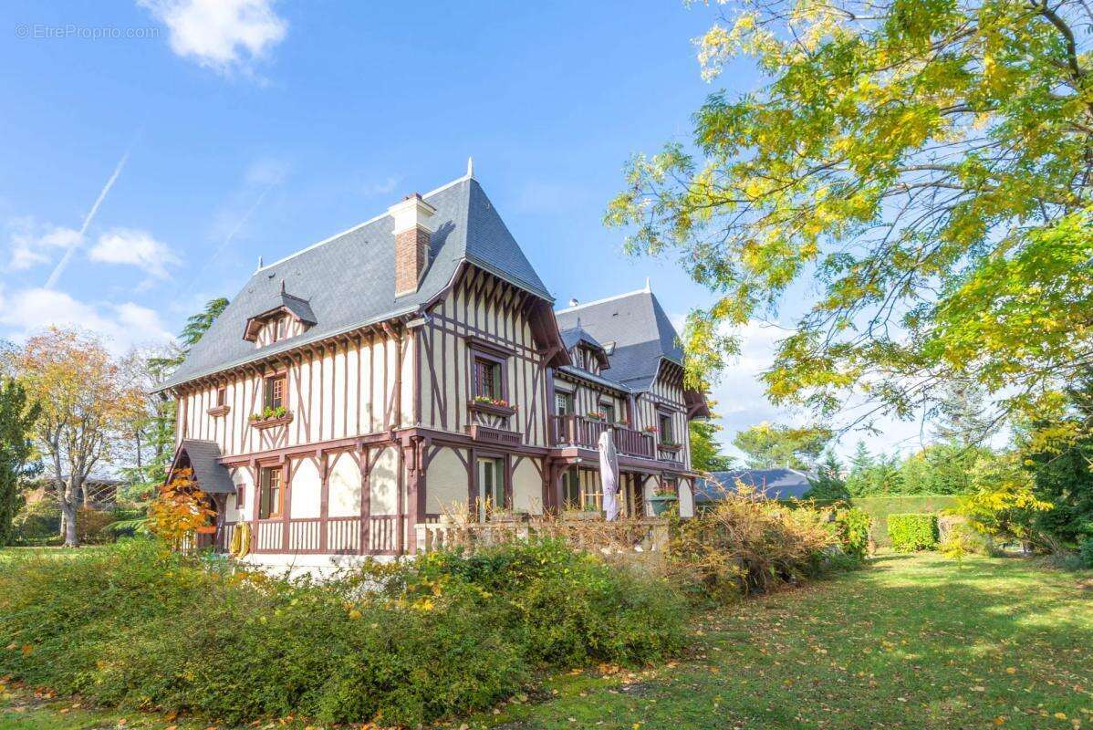 Maison à MAISONS-LAFFITTE