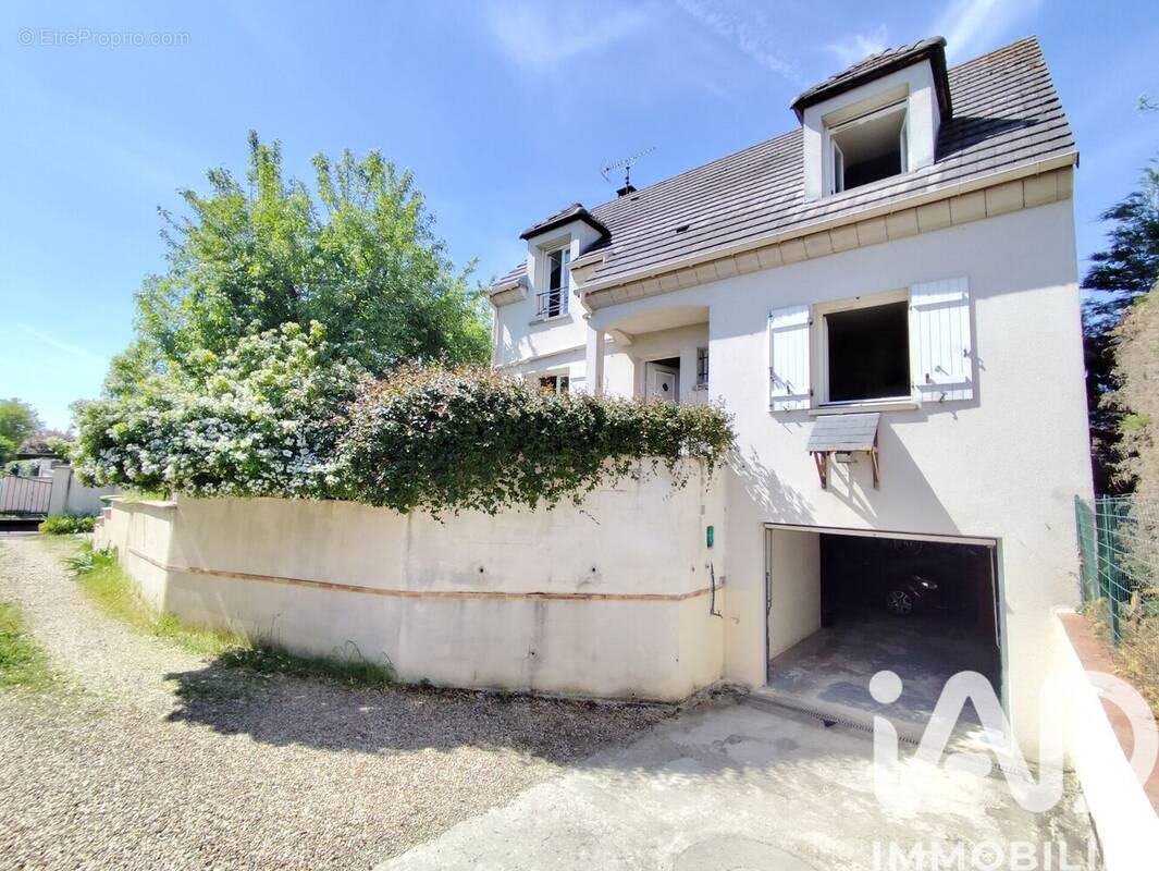 Photo 1 - Maison à LA VILLE-DU-BOIS