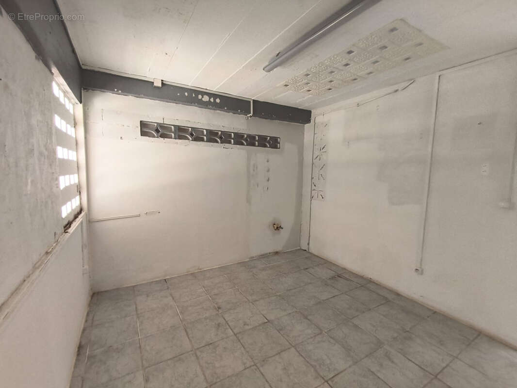 Maison à REMIRE-MONTJOLY