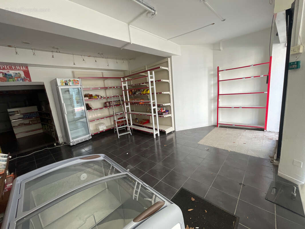 Commerce à LE PEAGE-DE-ROUSSILLON