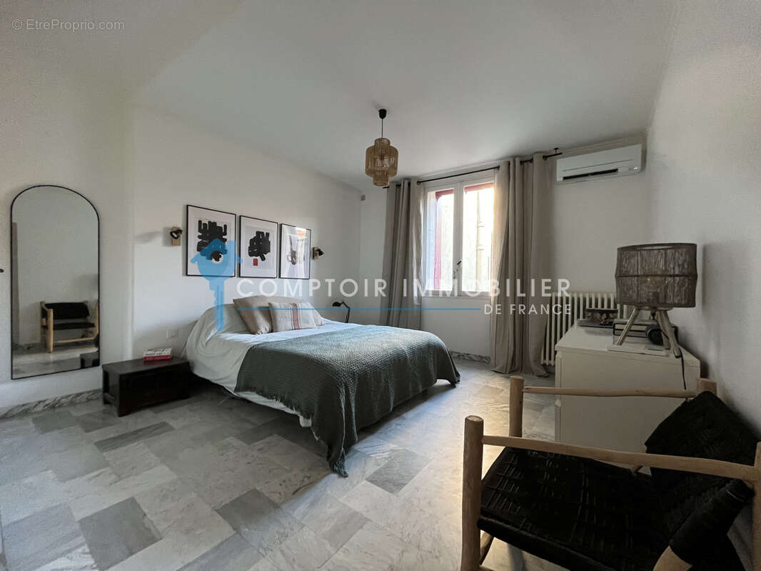 Grand T3 103m2, coeur de ville de Sete balcons et vue port - photo 7