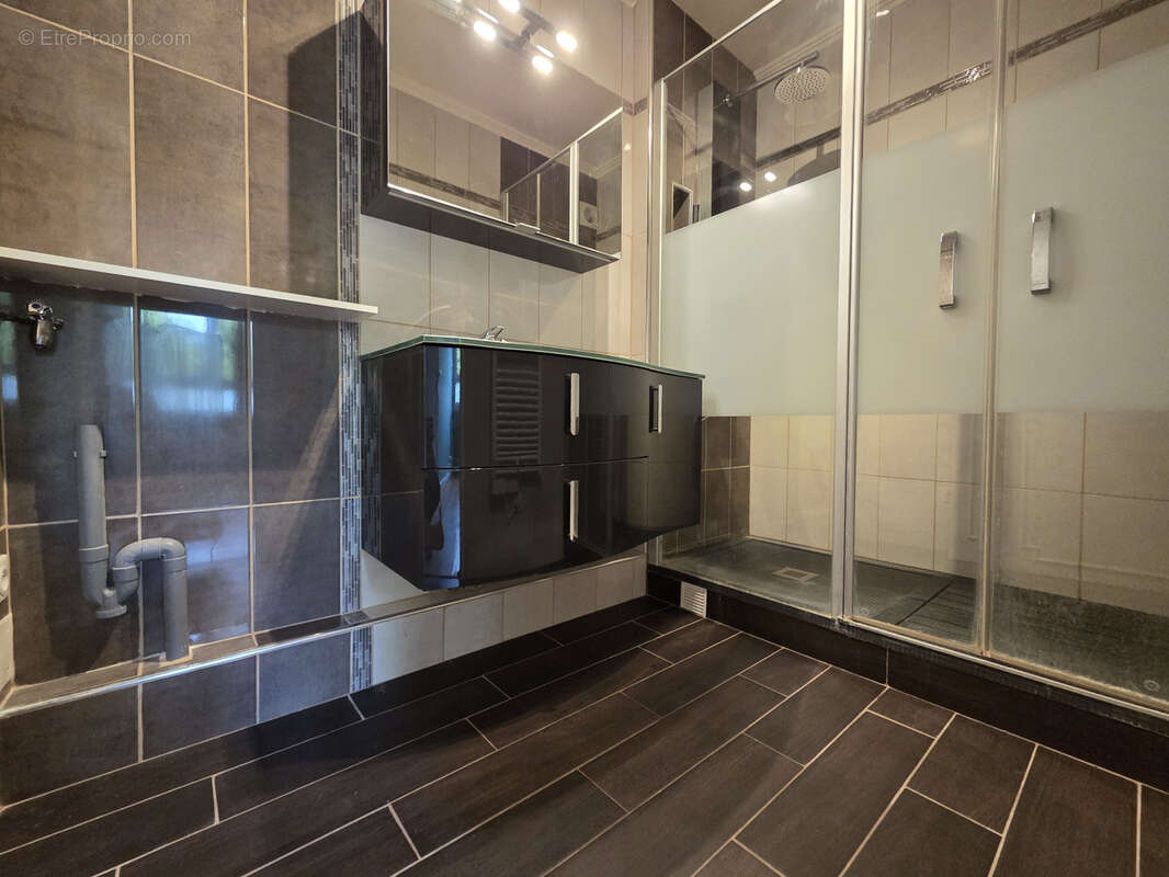 Appartement à SURVILLIERS