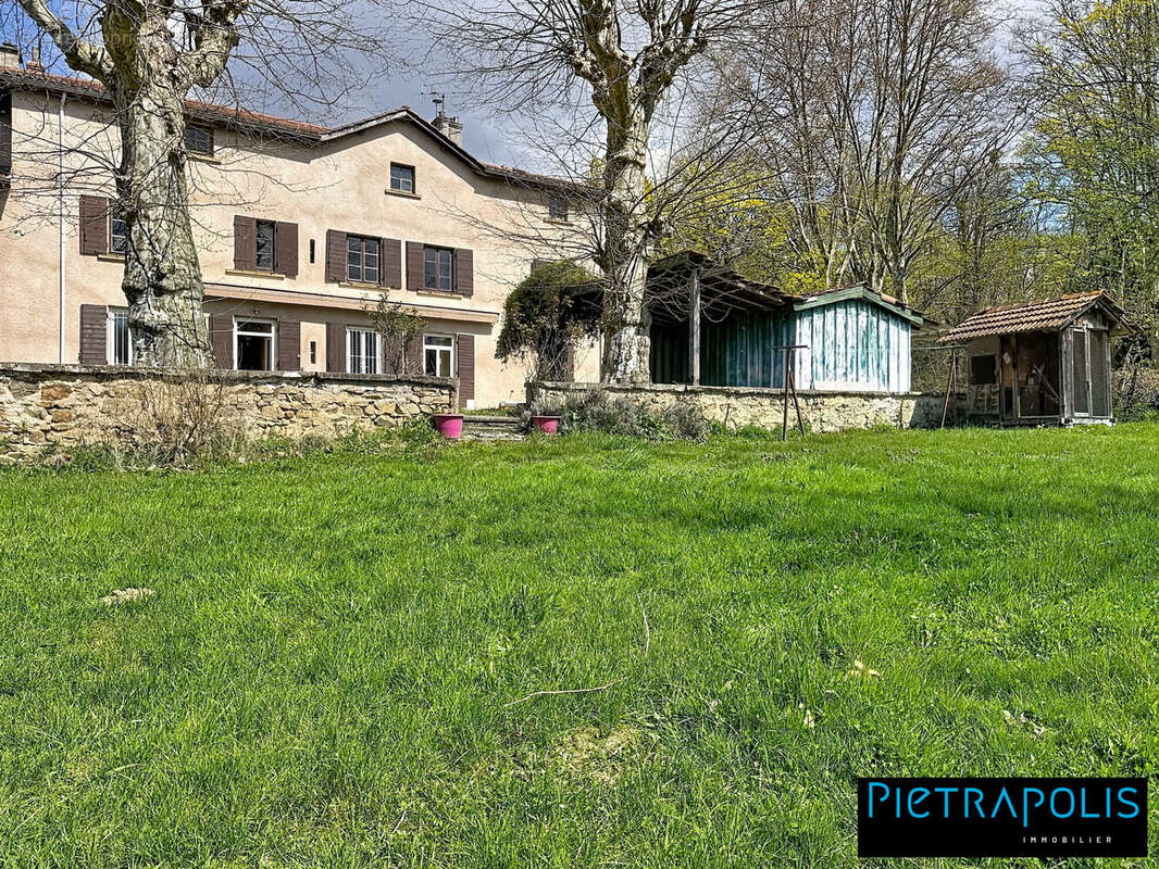 Maison à SAINT-GENIS-LAVAL