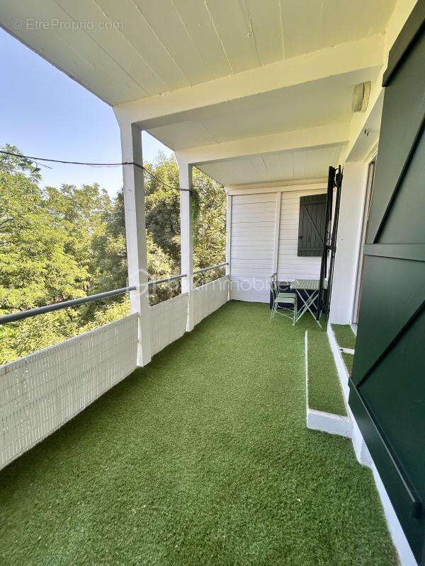 Appartement T3 rénové avec jardin privatif, grand balcon et vue nature au centre de Cambo-les-Bains - photo 18