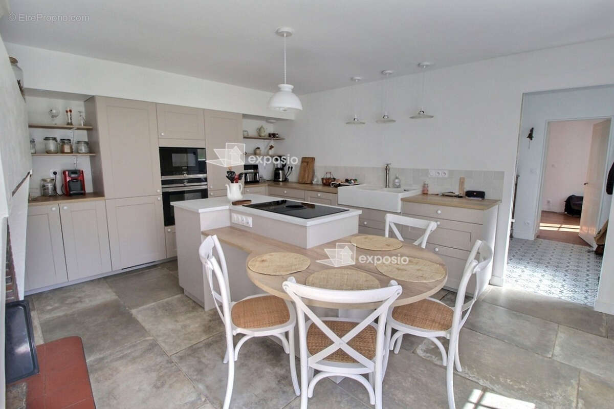 Maison à SAINT-GELAIS