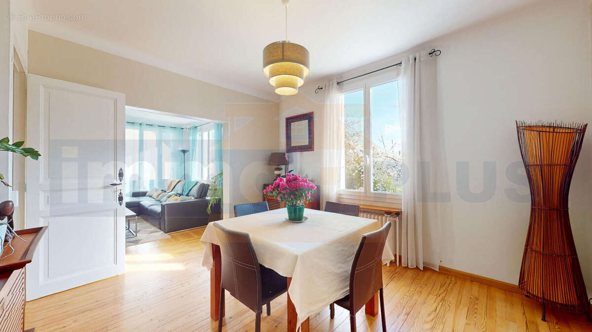 Maison à BOIS-D'ARCY