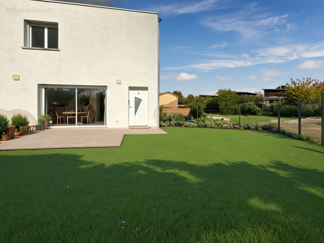 À vendre   Maison lumineuse avec jardin à Saint-Jean-de-Thurigneux - photo 14
