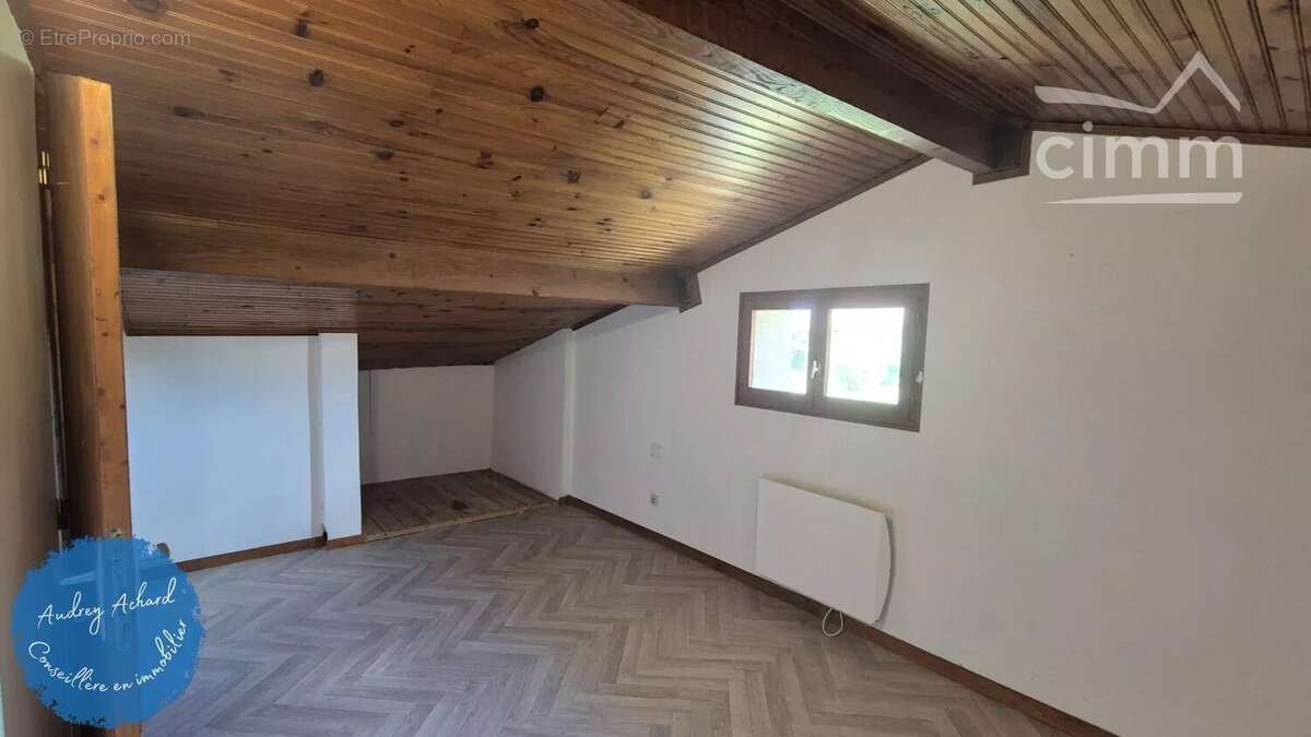 Maison à REIGNAC