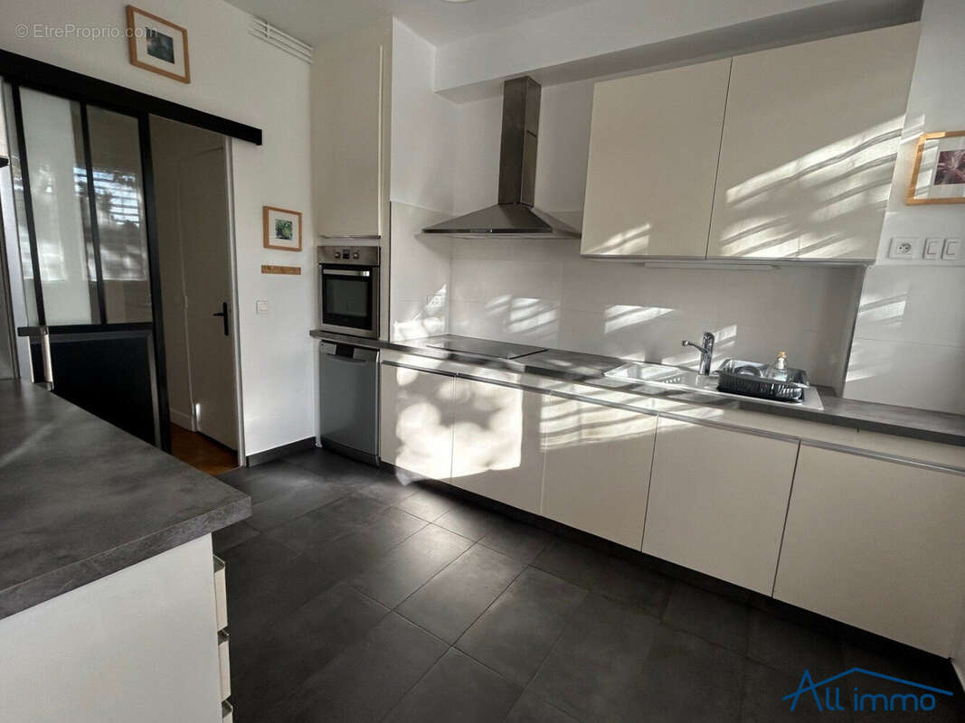 Appartement à SAINT-MAUR-DES-FOSSES