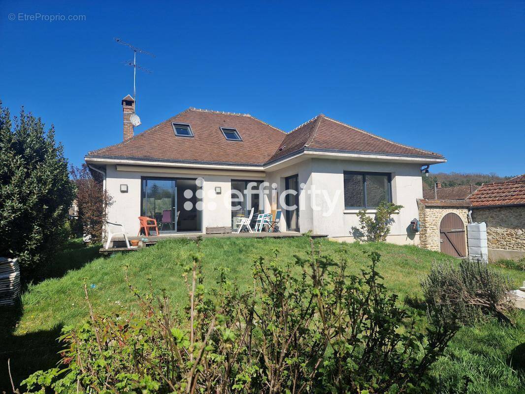 Maison à SAINT-LEGER-EN-YVELINES