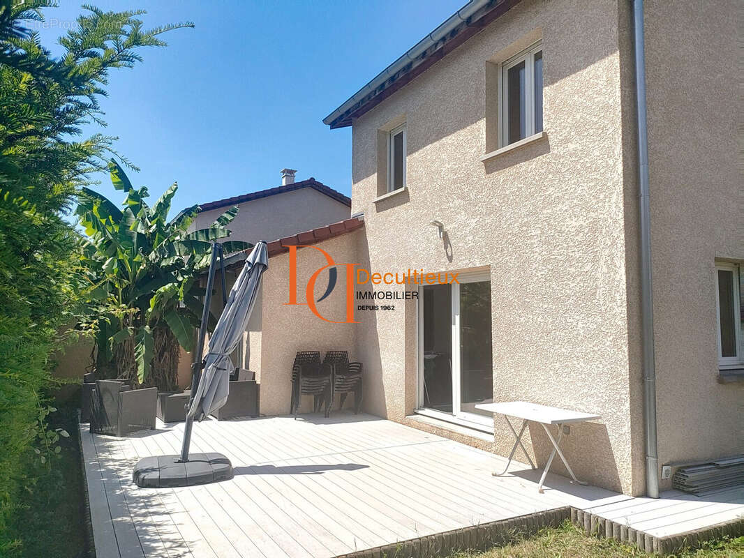 Maison à VAULX-EN-VELIN