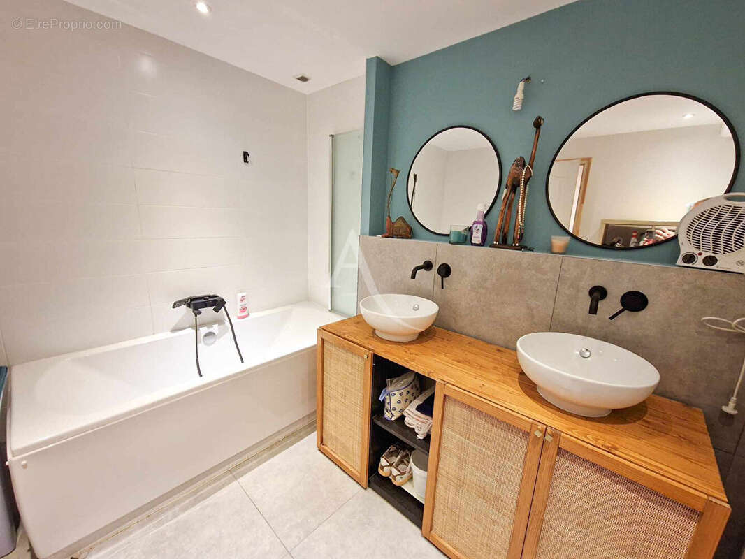 Maison à MONTREUIL-BELLAY