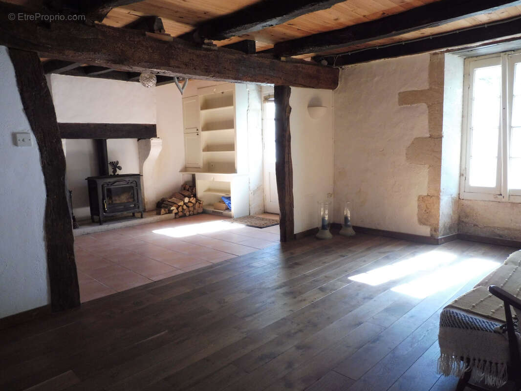 Maison à BONNES