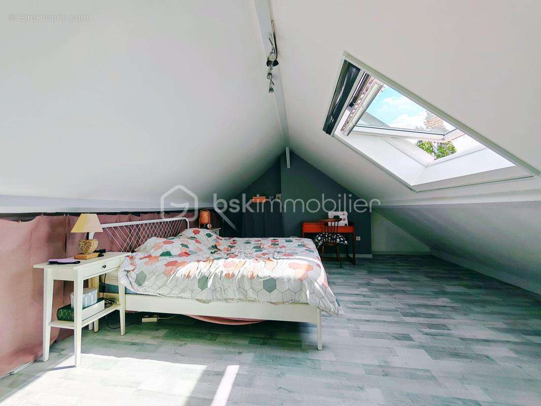 3 chambres / jardin / grand garage / aucun travaux a prevoir / dpe c - photo 11