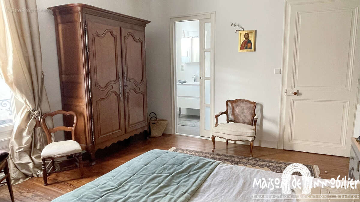 Maison à COGNAC