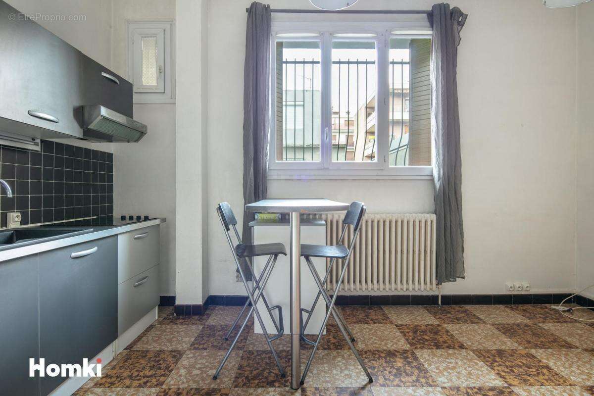Appartement T1 de 26 m2 à Grenoble 38100, Rue des Champs Elysées - photo 6