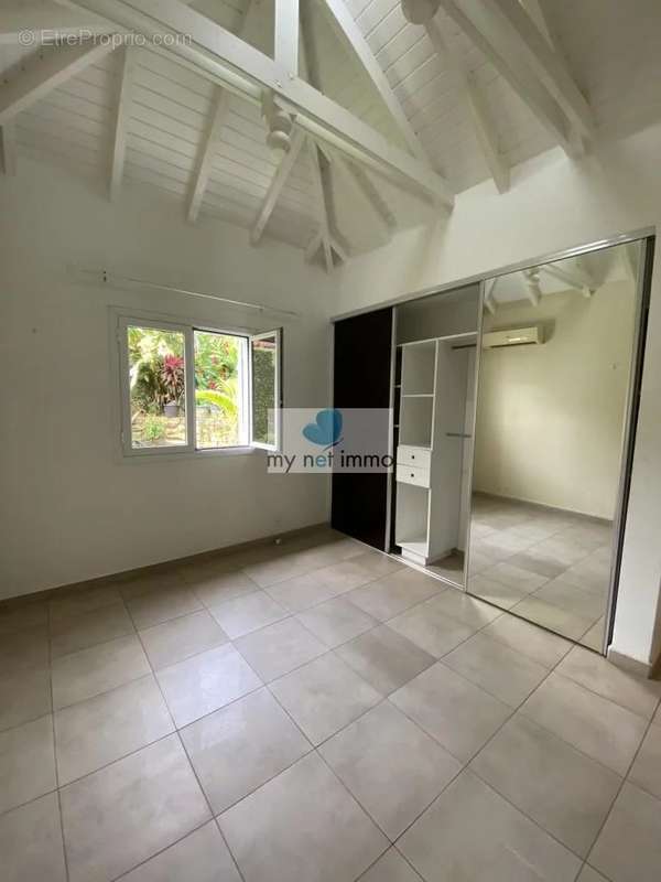 Maison à PETIT-BOURG