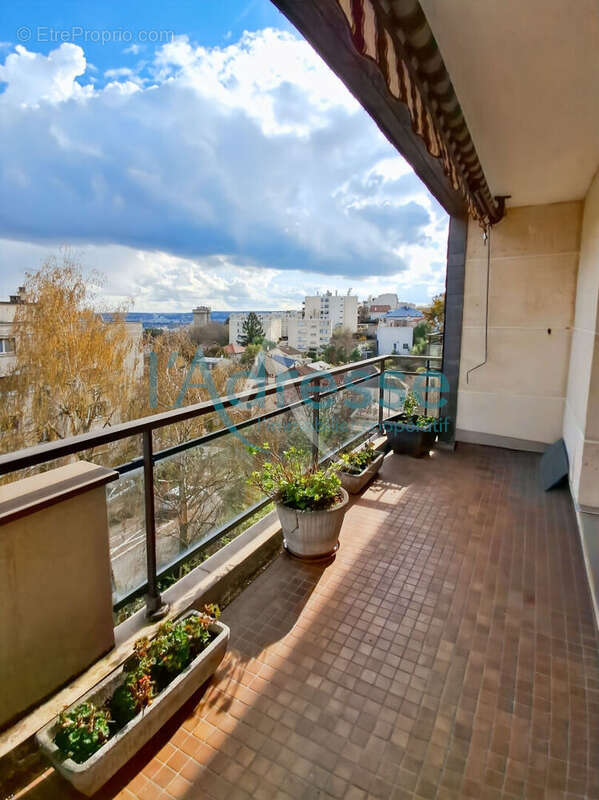 Appartement à SURESNES