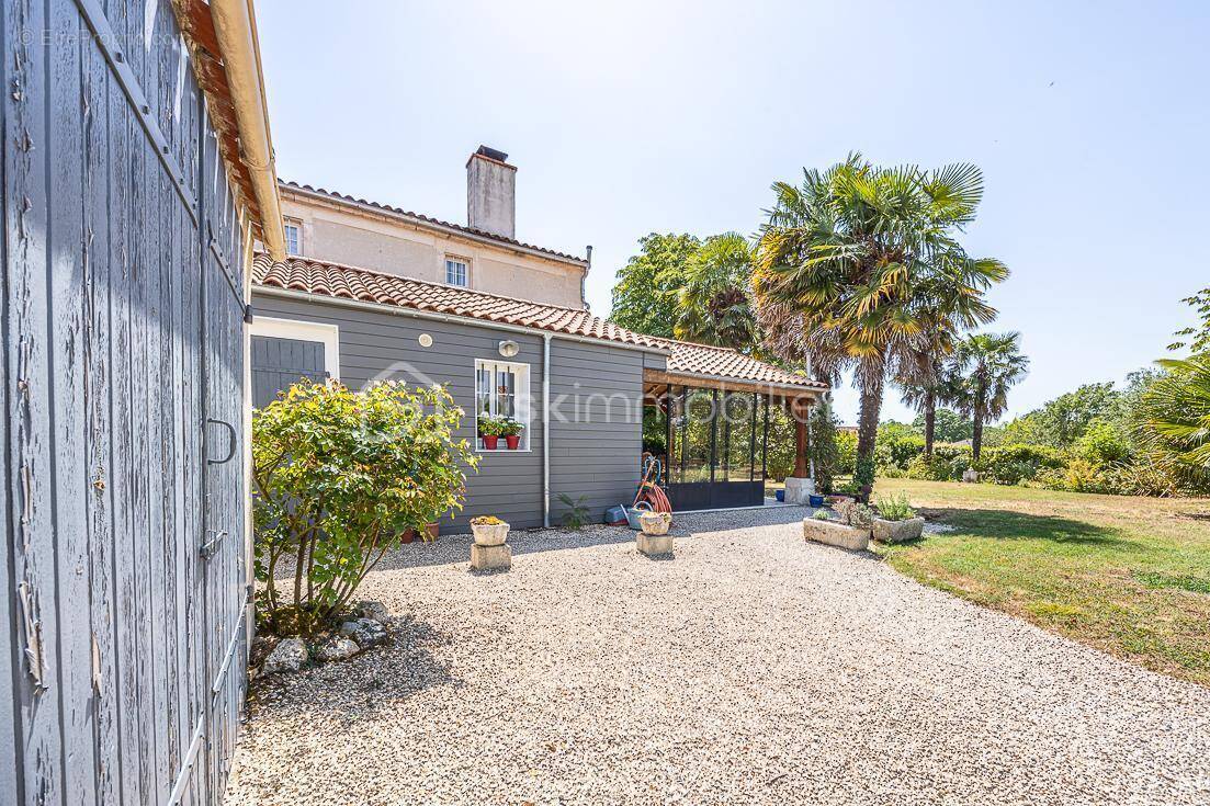 Maison à LIEZ