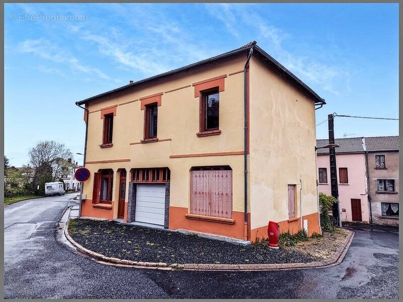 Maison à LACHAUX