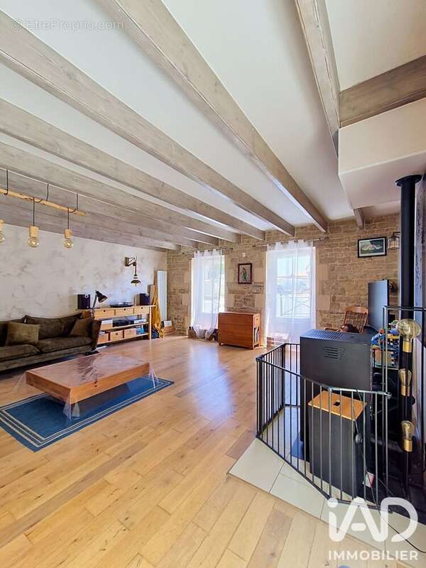 Maison 113 m² à Nuaille-D'aunis  - photo 2