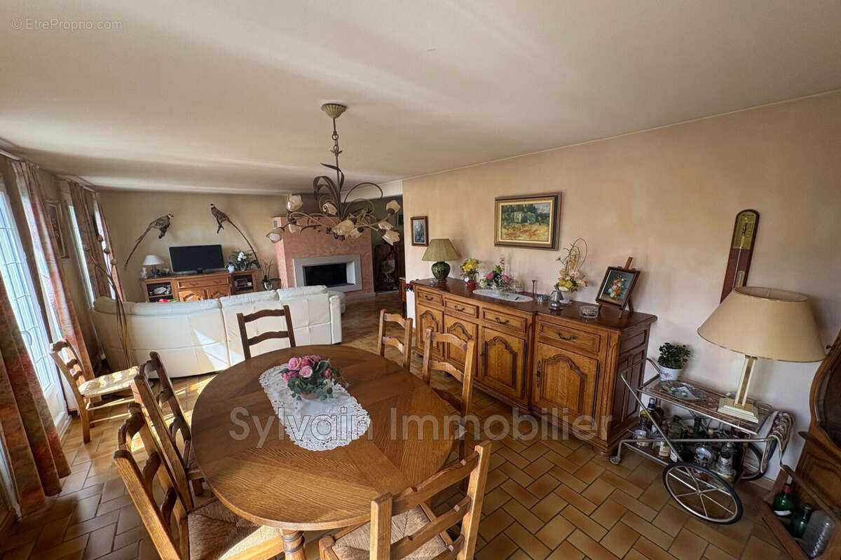 Maison 116 m² à Forges-Les-Eaux  - photo 6