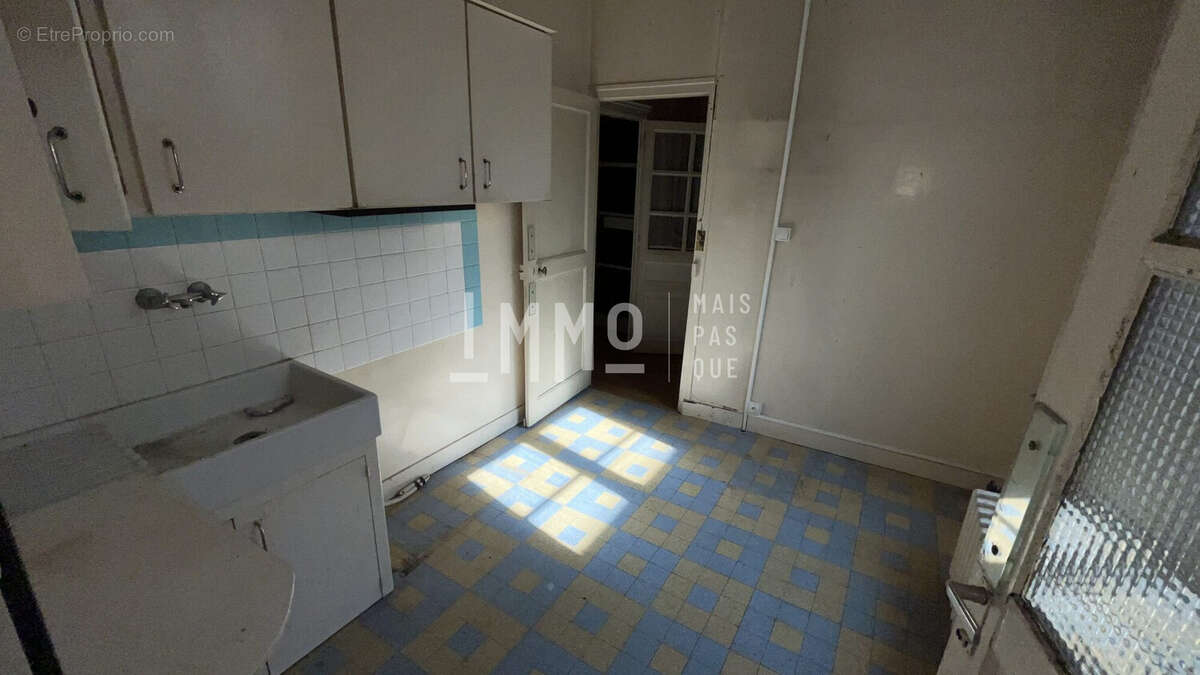 Appartement 422 m² à Saint-Calais  - photo 3