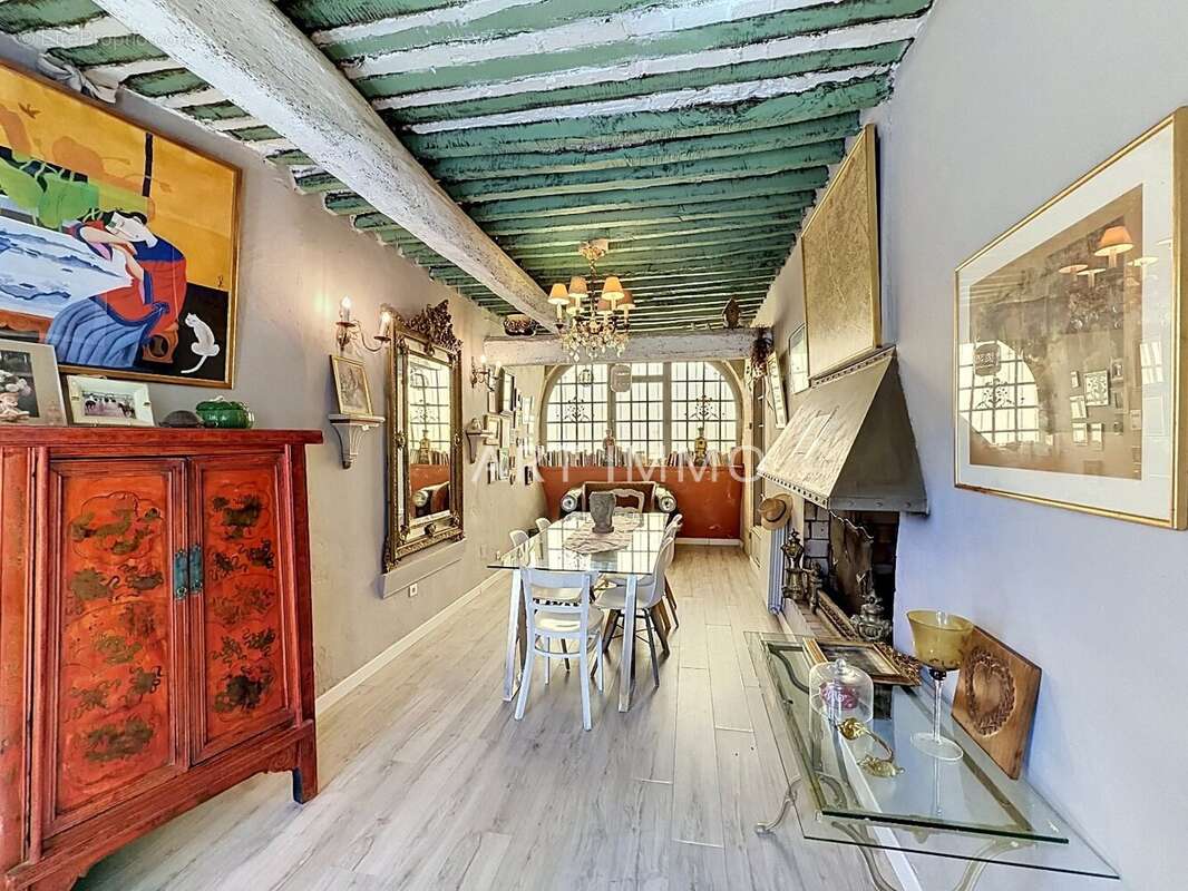 Maison à ROBION