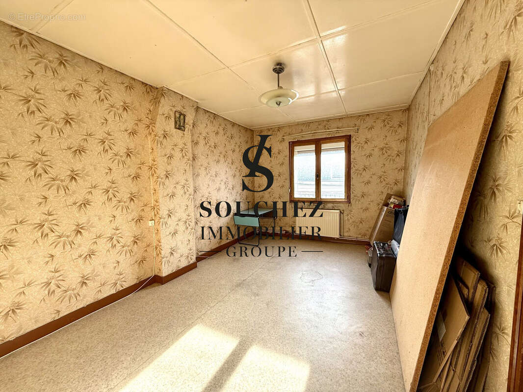 Maison à MONTIGNY-EN-GOHELLE