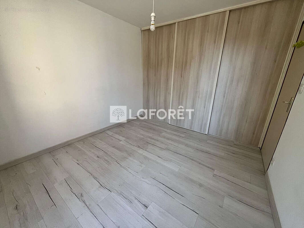 Appartement à MEZIRE